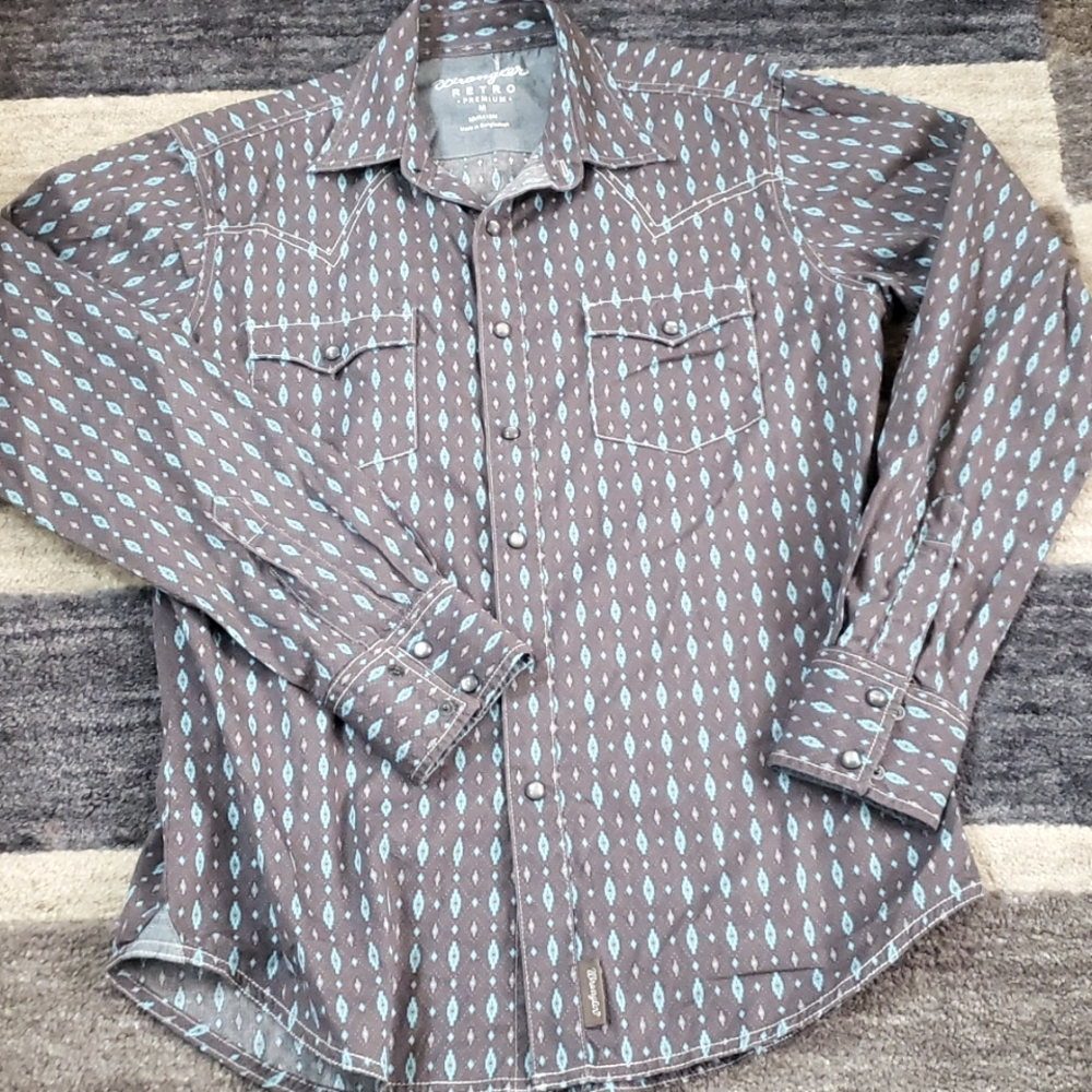 Wrangler retro shirt.  *06